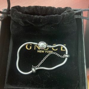Charm bracelet